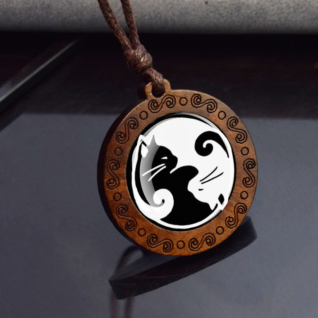 Yin Yang Taichi Glass Pendant Necklace Spiritual Meditation Jewelry
