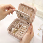 O&O Portable Mini Jewelry Box