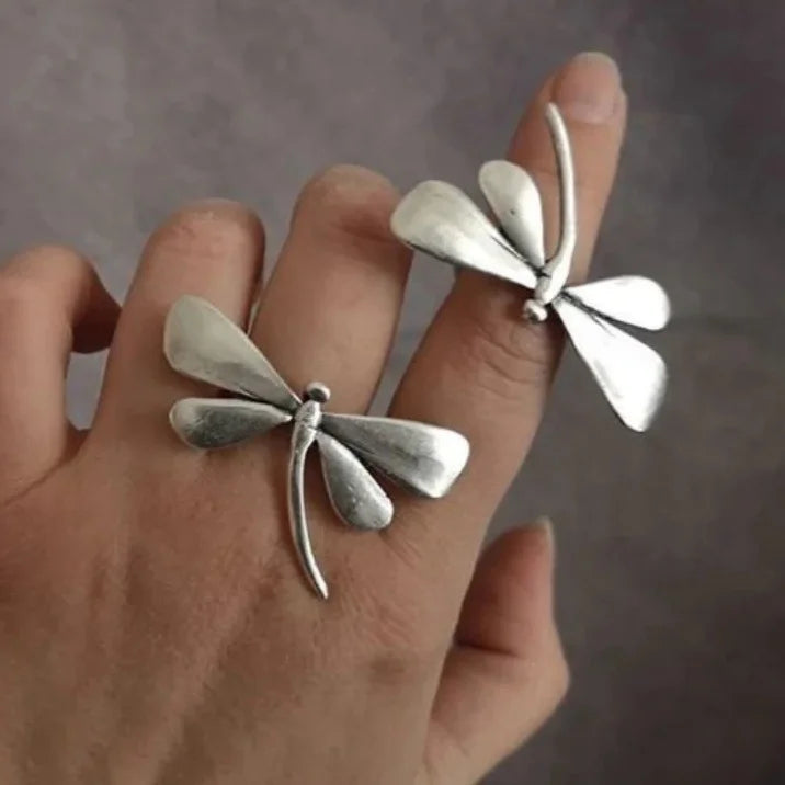 Vintage Smooth Dragonfly Ring