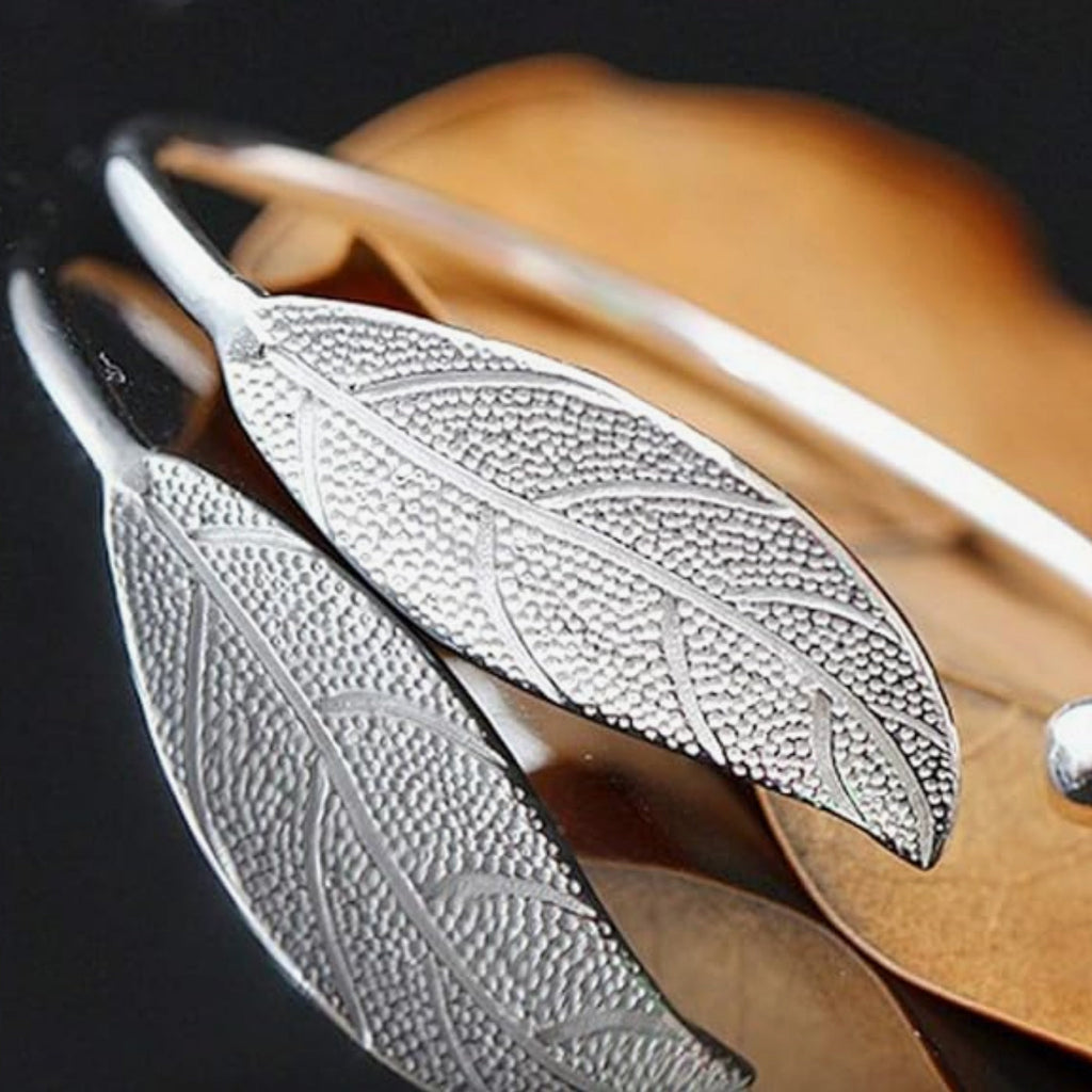 Chic Silver Leaf Adjustable Bracelet
