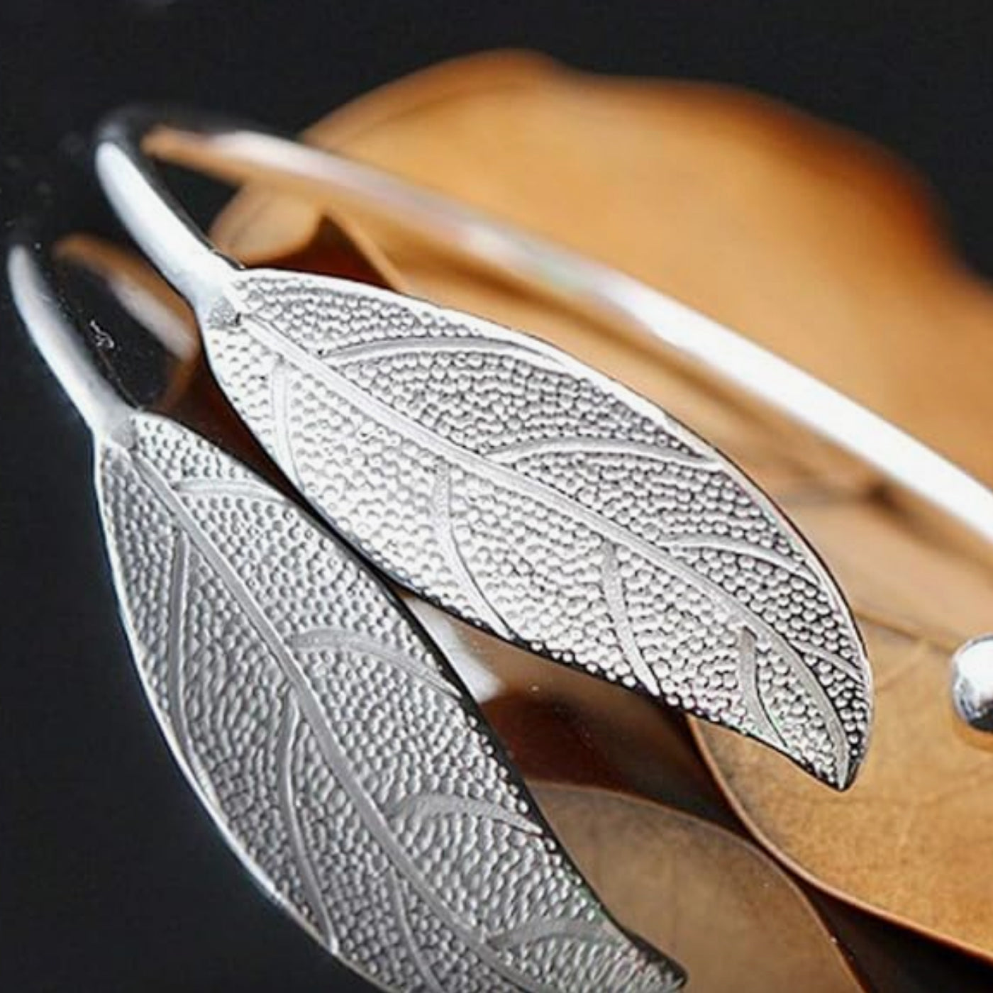 Chic Silver Leaf Adjustable Bracelet