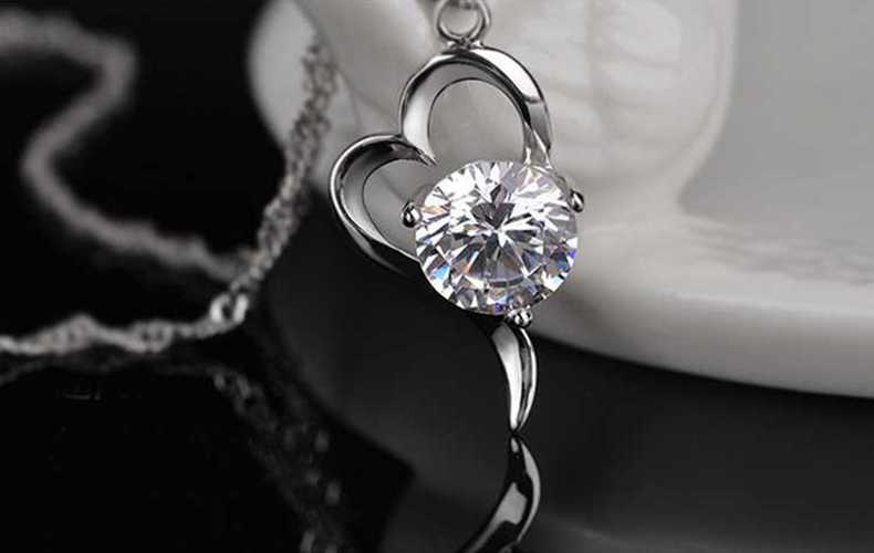 Women's Silver Plated Cubic Zirconia Heart Pendant Necklace