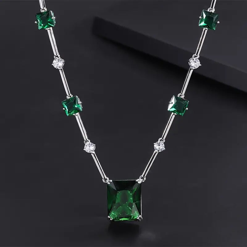 Emerald Elegance Jewelry Set