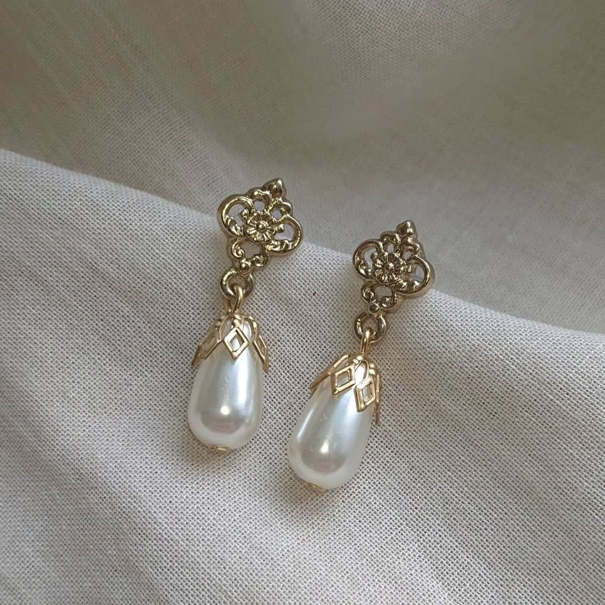 Pearl Dangle Flower Earrings