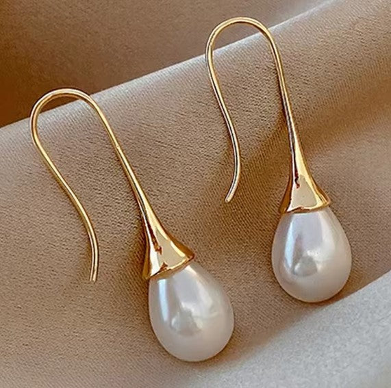 Vintage Water Drop Pearl Earrings