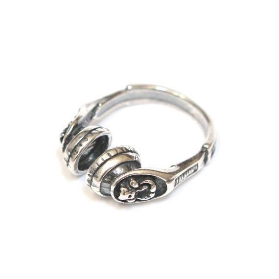 Silvered Headphones Ring