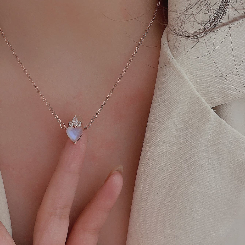Olivenorma Heart Moonstone White Zircon Decoration Pendant Necklace