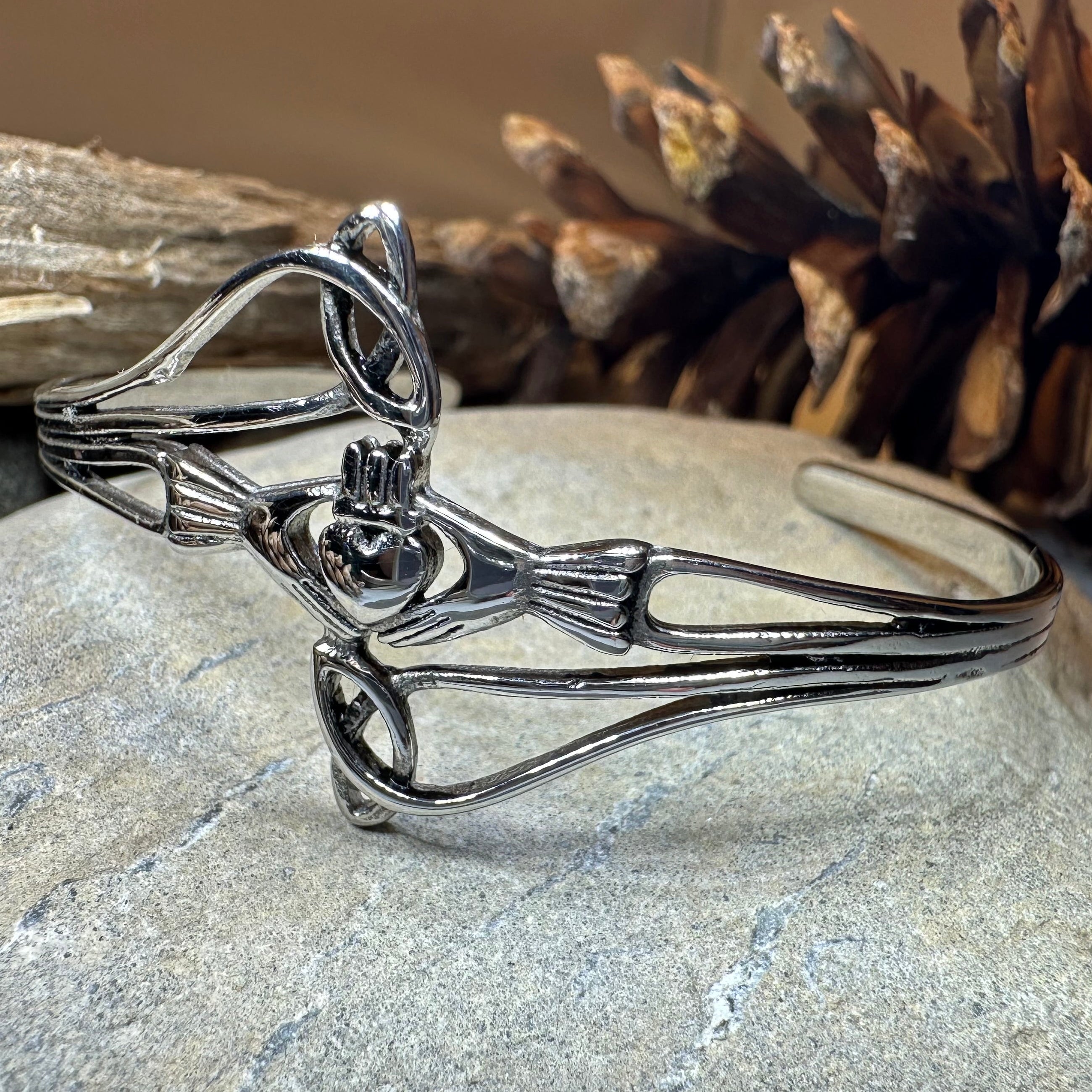 Ireland Claddagh Cuff Bracelet