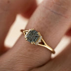 Elegant 14K Gold Creek Cubic Crystal Ring