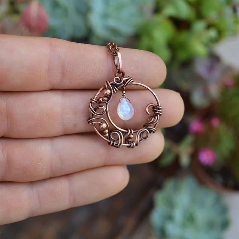 Olivenorma Bohemia Creative Moonstone Crescent Moon Necklace