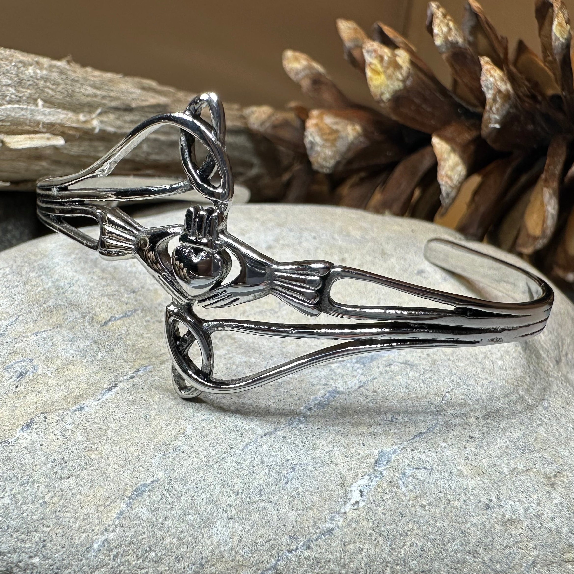 Ireland Claddagh Cuff Bracelet
