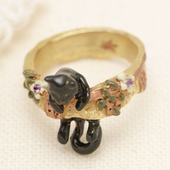 Black Kitty Golden Floral Ring