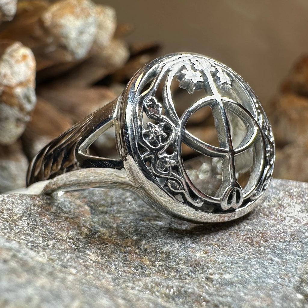 Chalice Well Ring