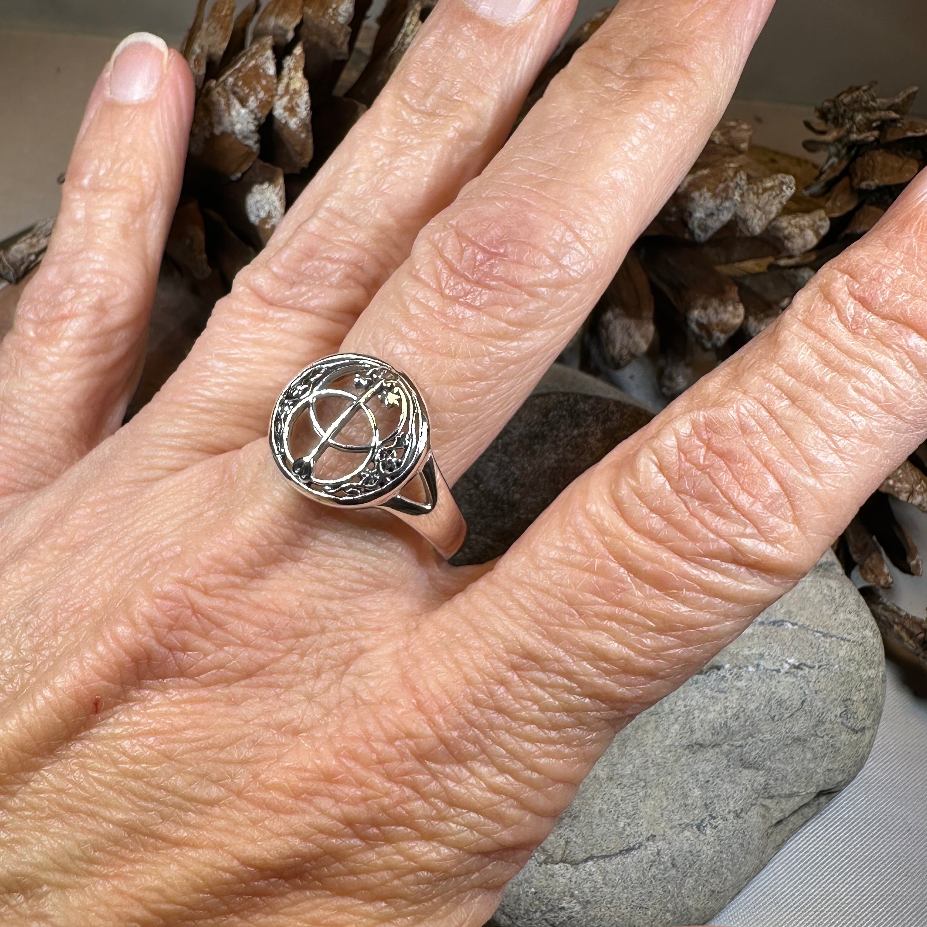 Chalice Well Ring