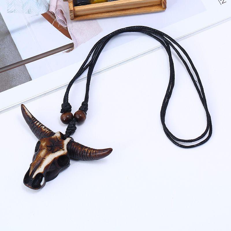 1PC Men's Retro Resin Bull Head Pendant Necklace