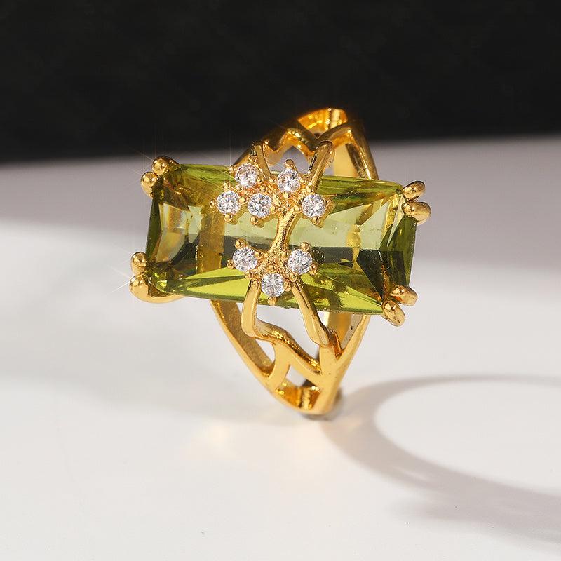 Vintage Roostertail Emerald Green Wide Face Ring with Clear Accents