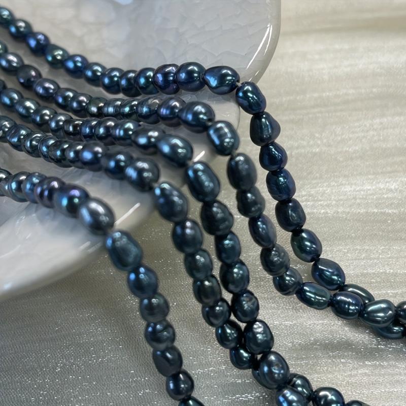 Freshwater Pearls Rice Shaped Jewelry 4-5mm Glossy Finish