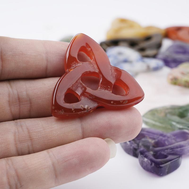 Artificial Crystal Celtic Knot Pendant Chakra Balancing Meditation Carved Stone