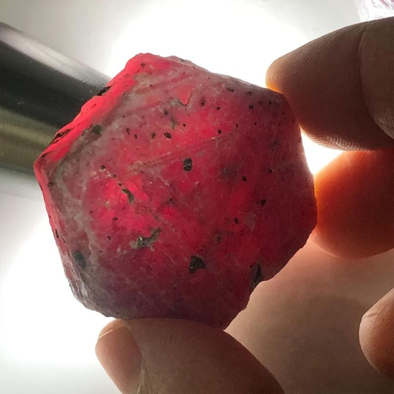 Red Corundum Rough Stone for Aquarium Terrarium DIY Handcraft