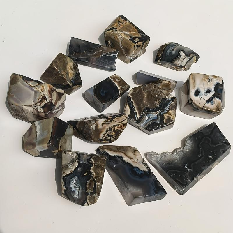 Bohemian Style UV Reactive Agate Palm Specimen