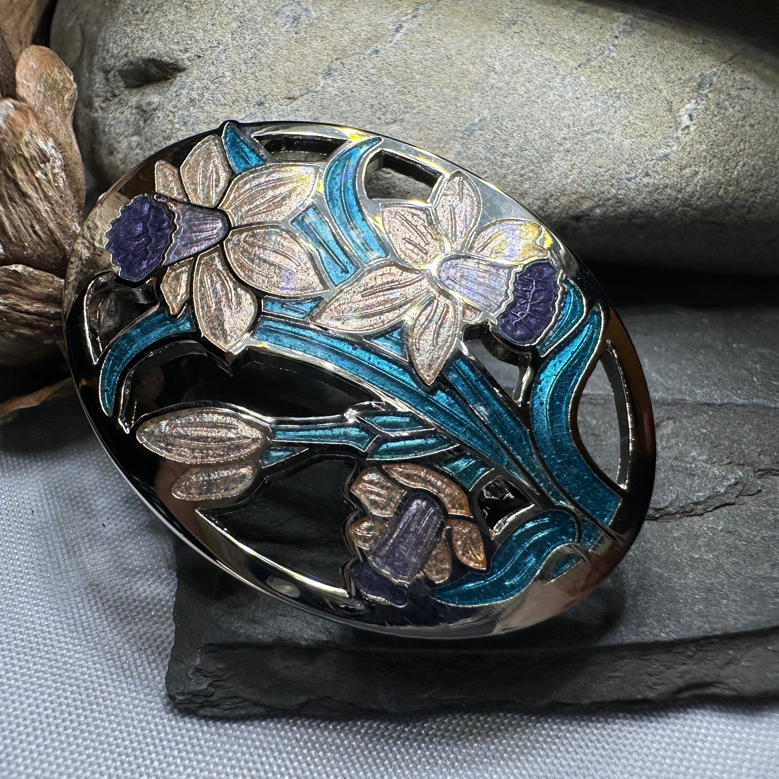 Daffodils of Wales Brooch