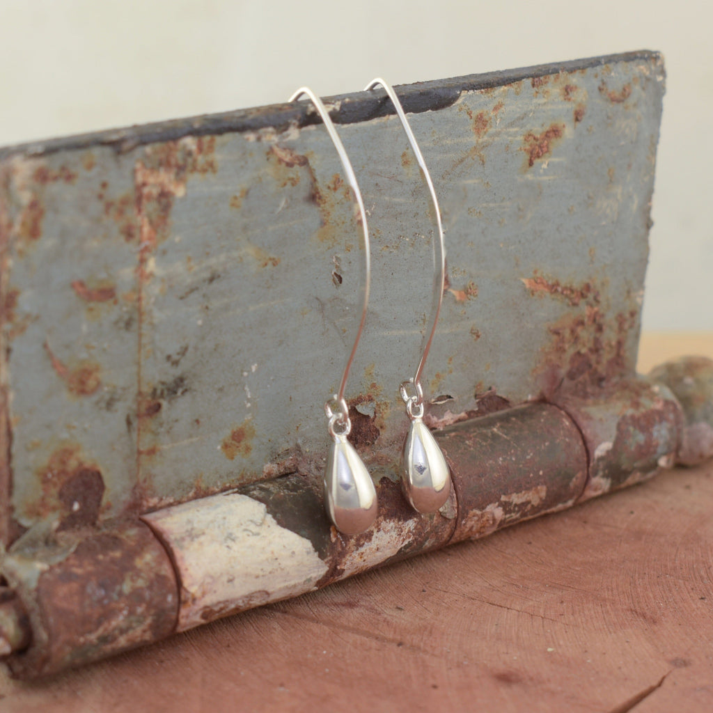 Classy Teardrop Dangle Earrings