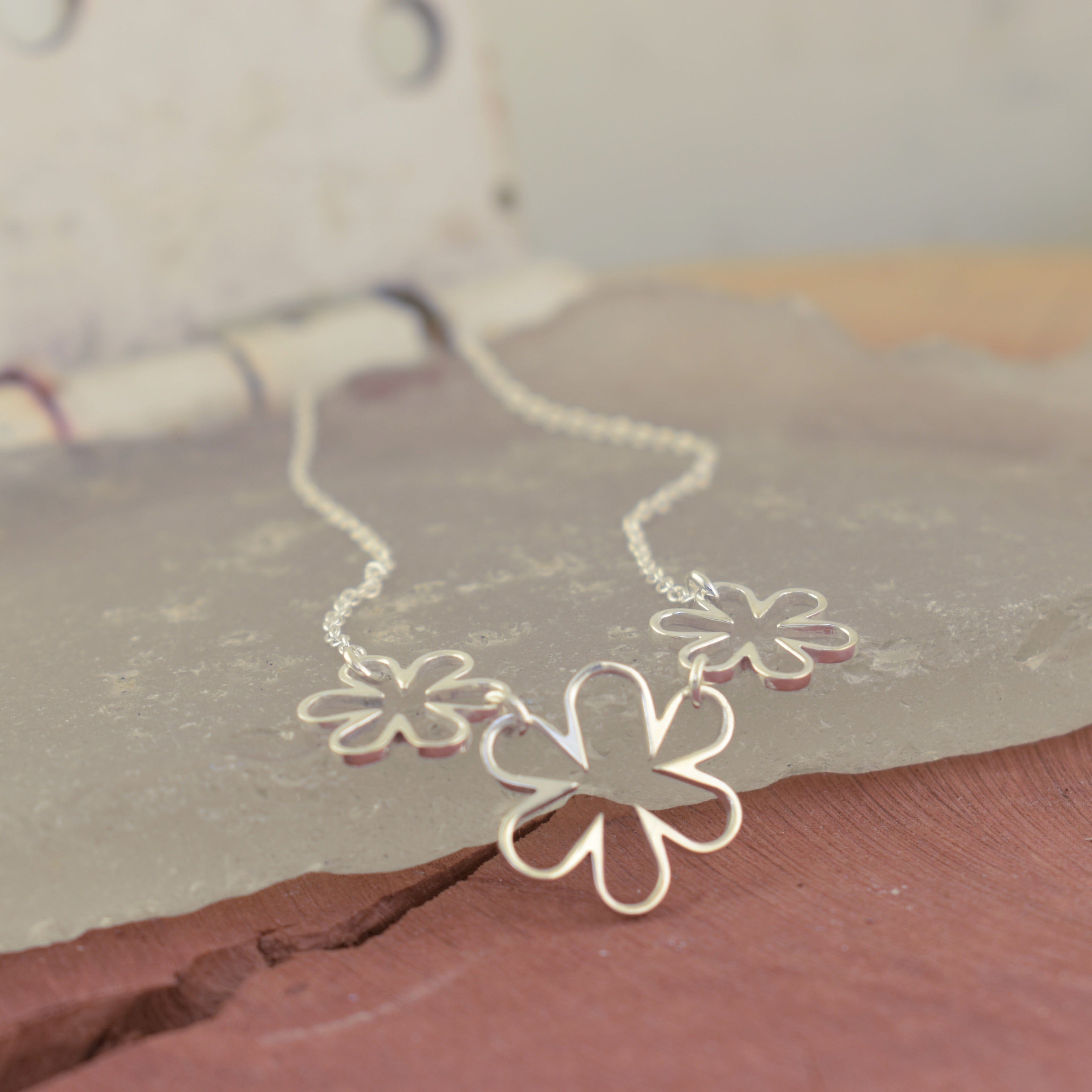 Daisy Days Necklace