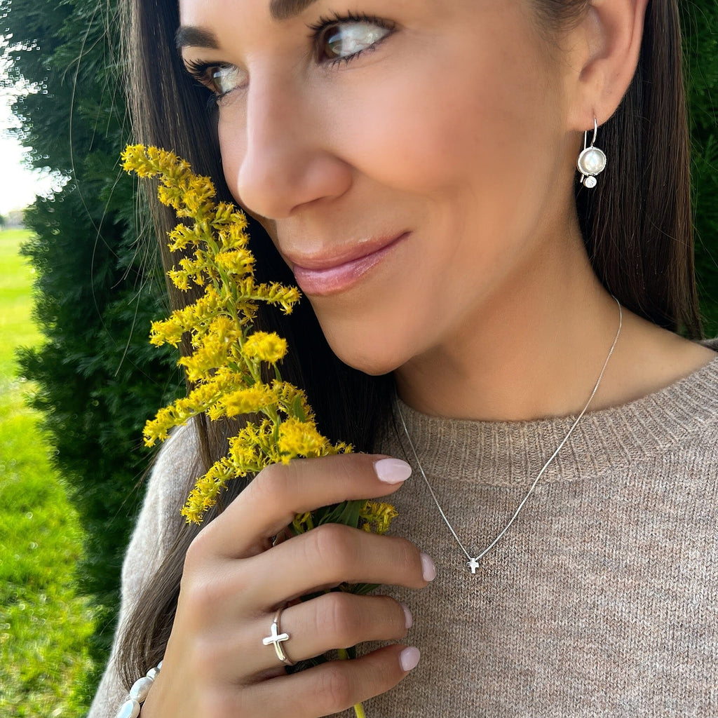 Drop the Hint Earrings