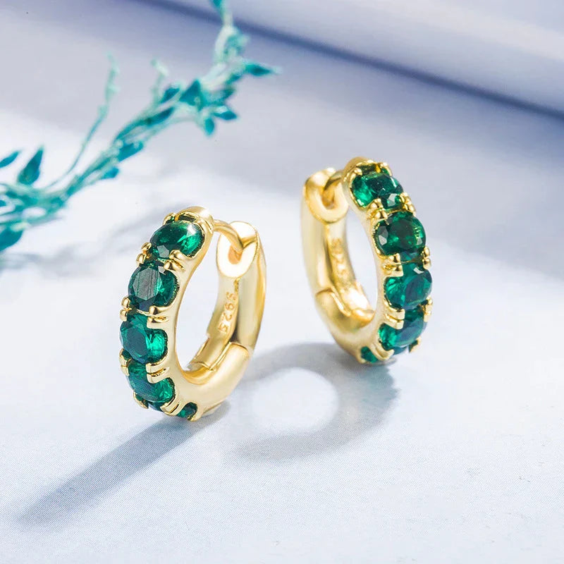 Nut Earrings with Green Zirconia in Gold