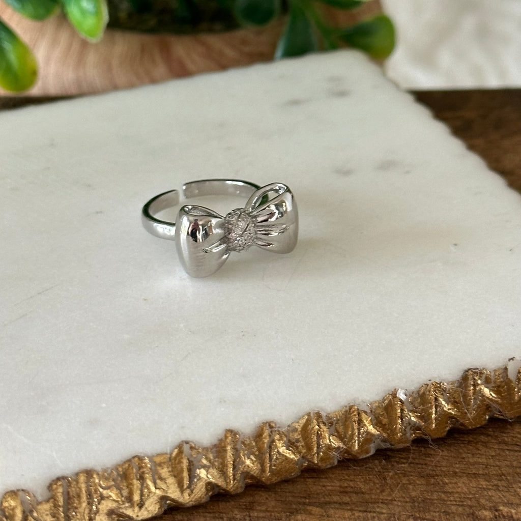 Nora Puffed Ribbon Bow Ring - Gold or Silver