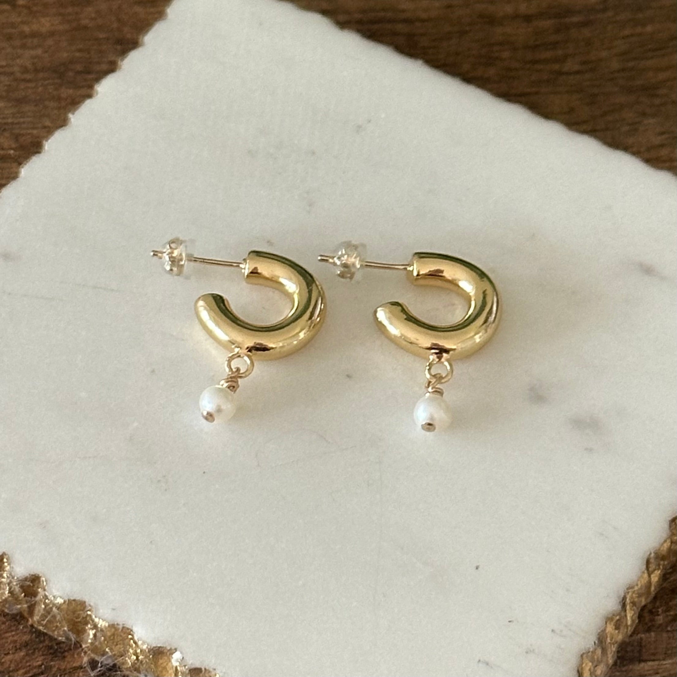 Ileana Thick Hoop Pearl Earrring