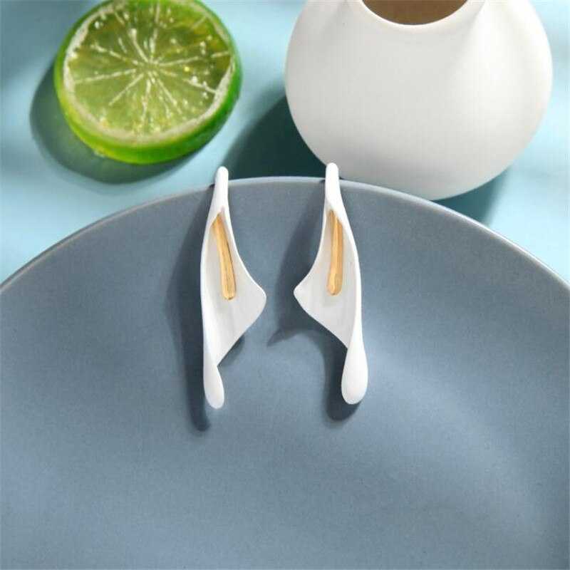 Women's Ceramic Lily Flower Stud Earrings With Pushback Closure