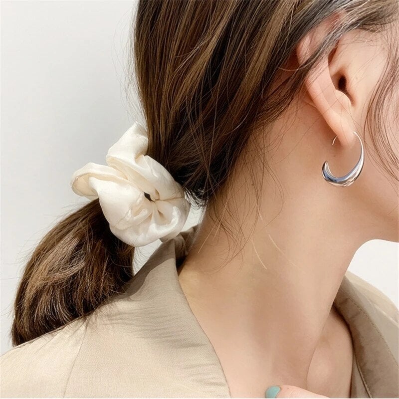 Chic Gold Elegance Earrings