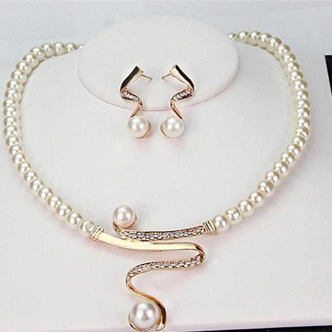 Natural Pearl Necklace & Earring Set