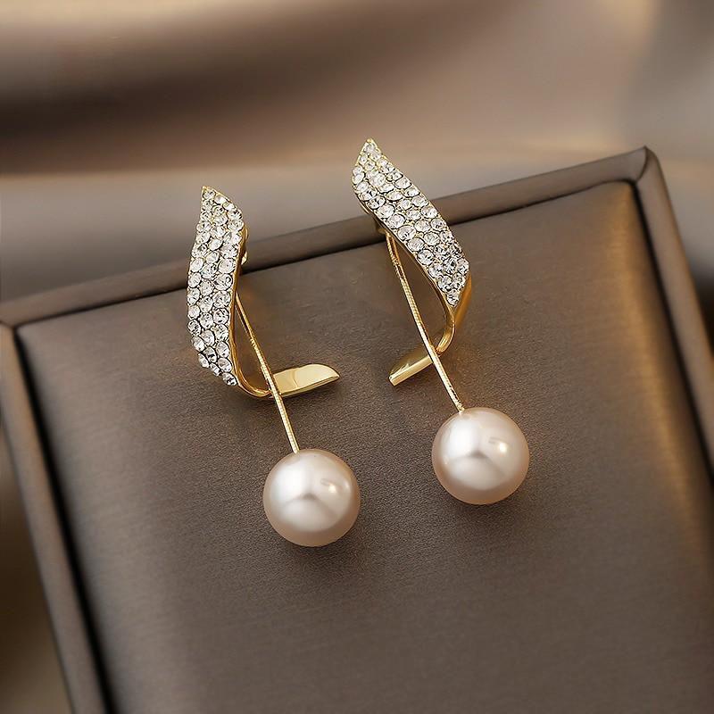 Exclusive Gold Pearl Earrings