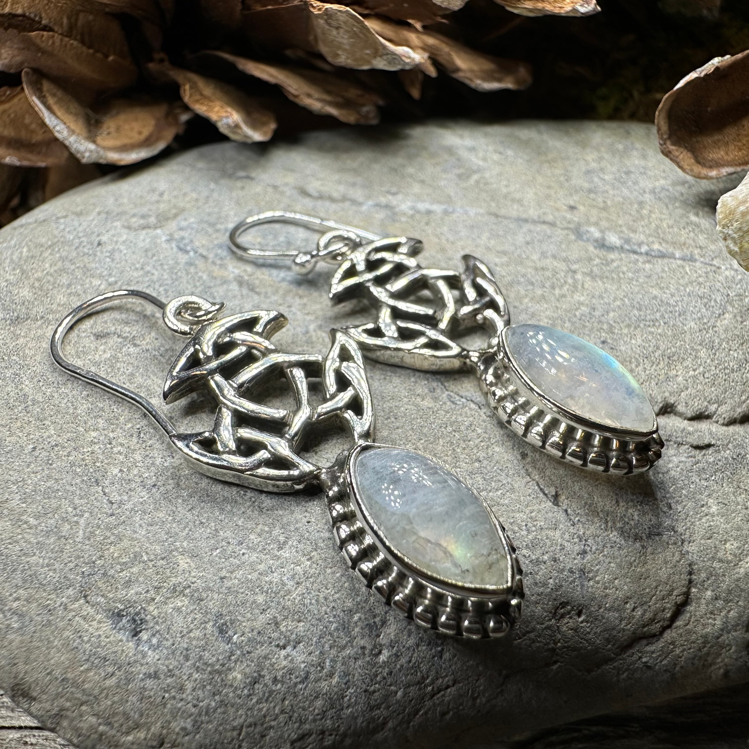 Laidir Celtic Knot Earrings