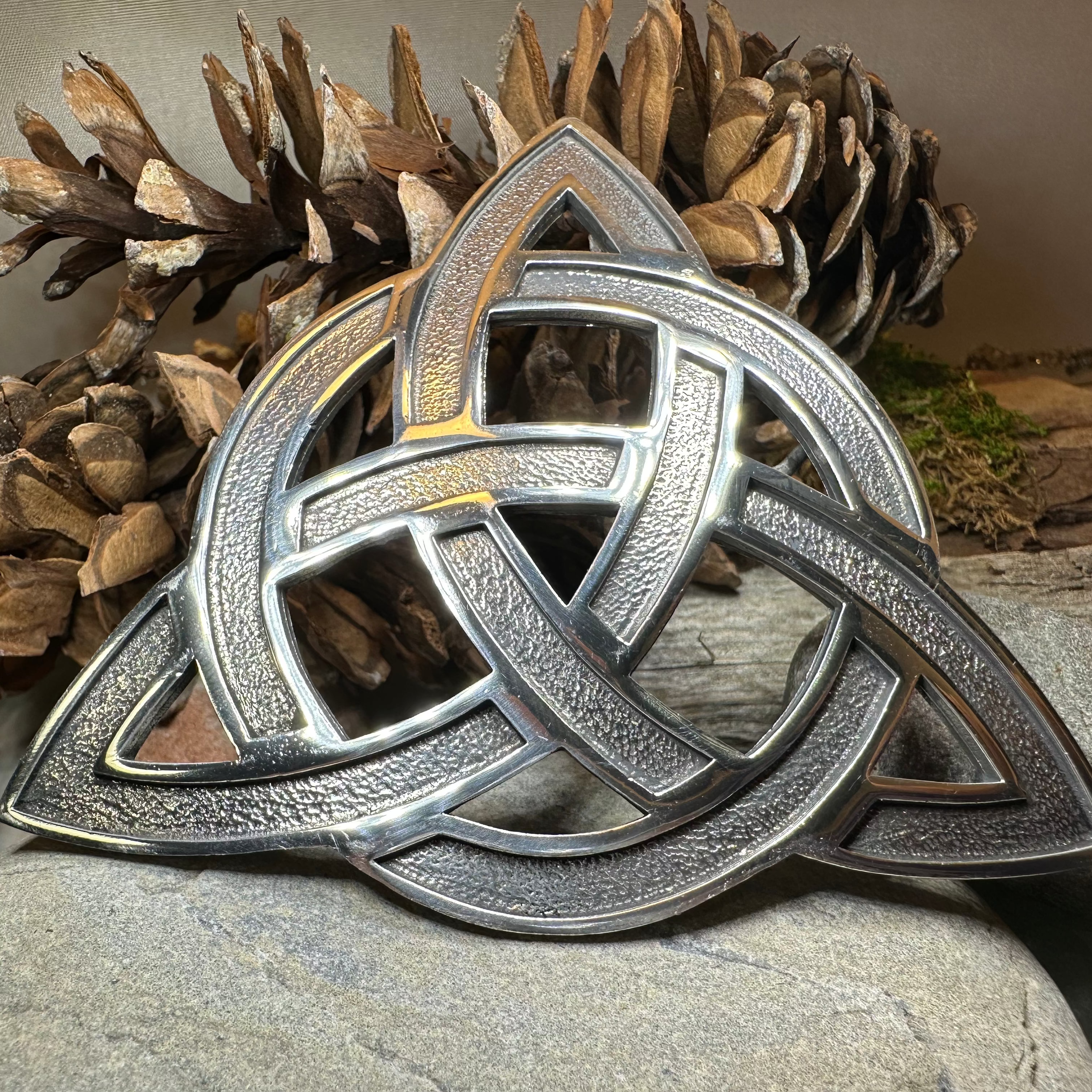 Large Celtic Triquetra Tartan Pin