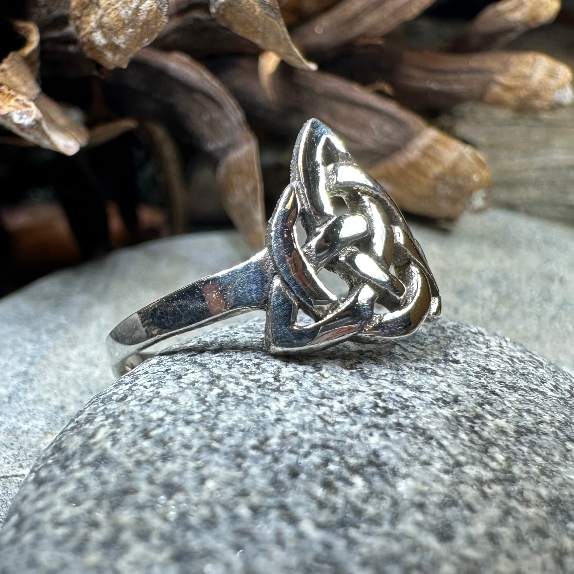 Dainty Little Celtic Knot Ring