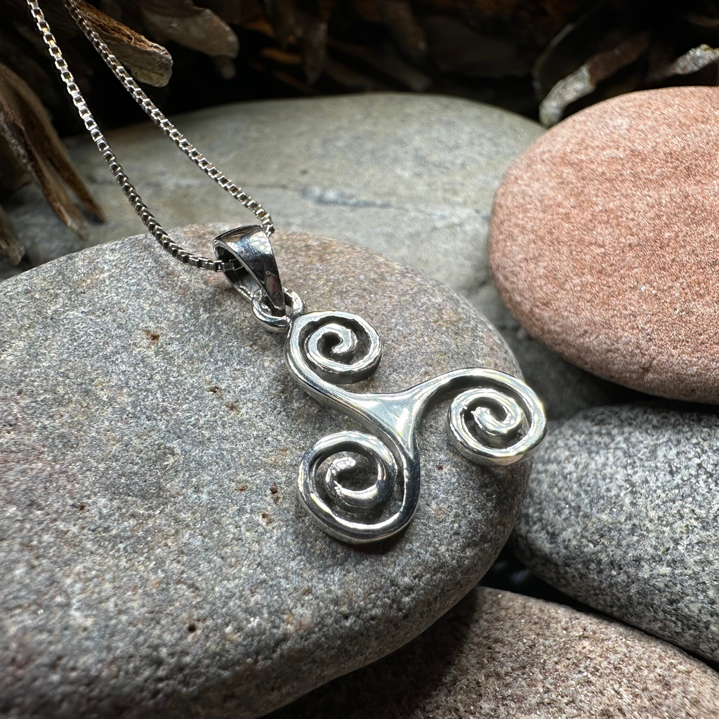 Arwyn Celtic Spiral Necklace
