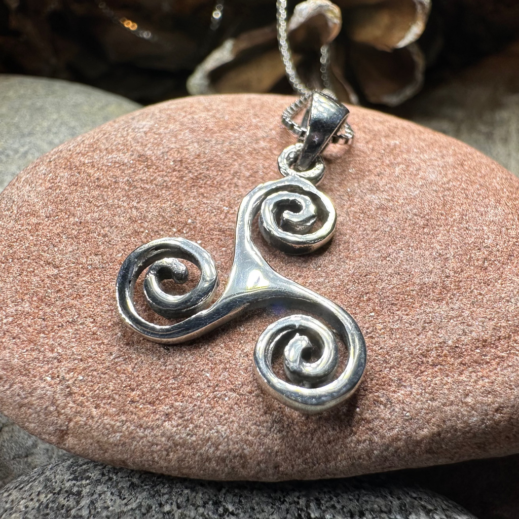 Arwyn Celtic Spiral Necklace