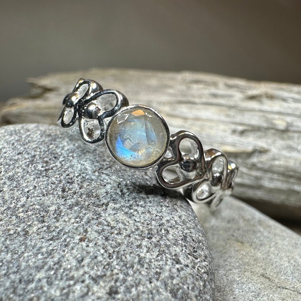 Jarida Celtic Love Knot Ring