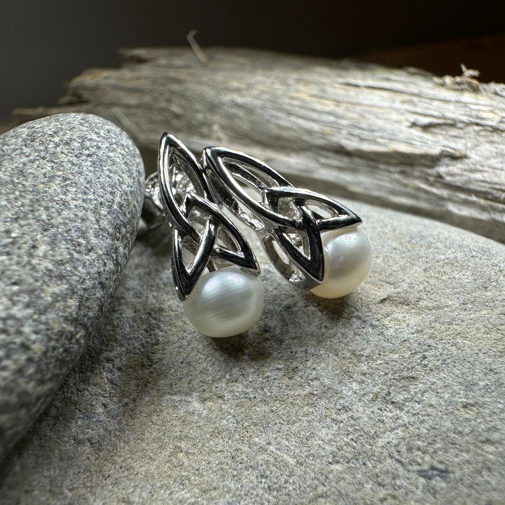Trinity Knot Pearl Post Earring