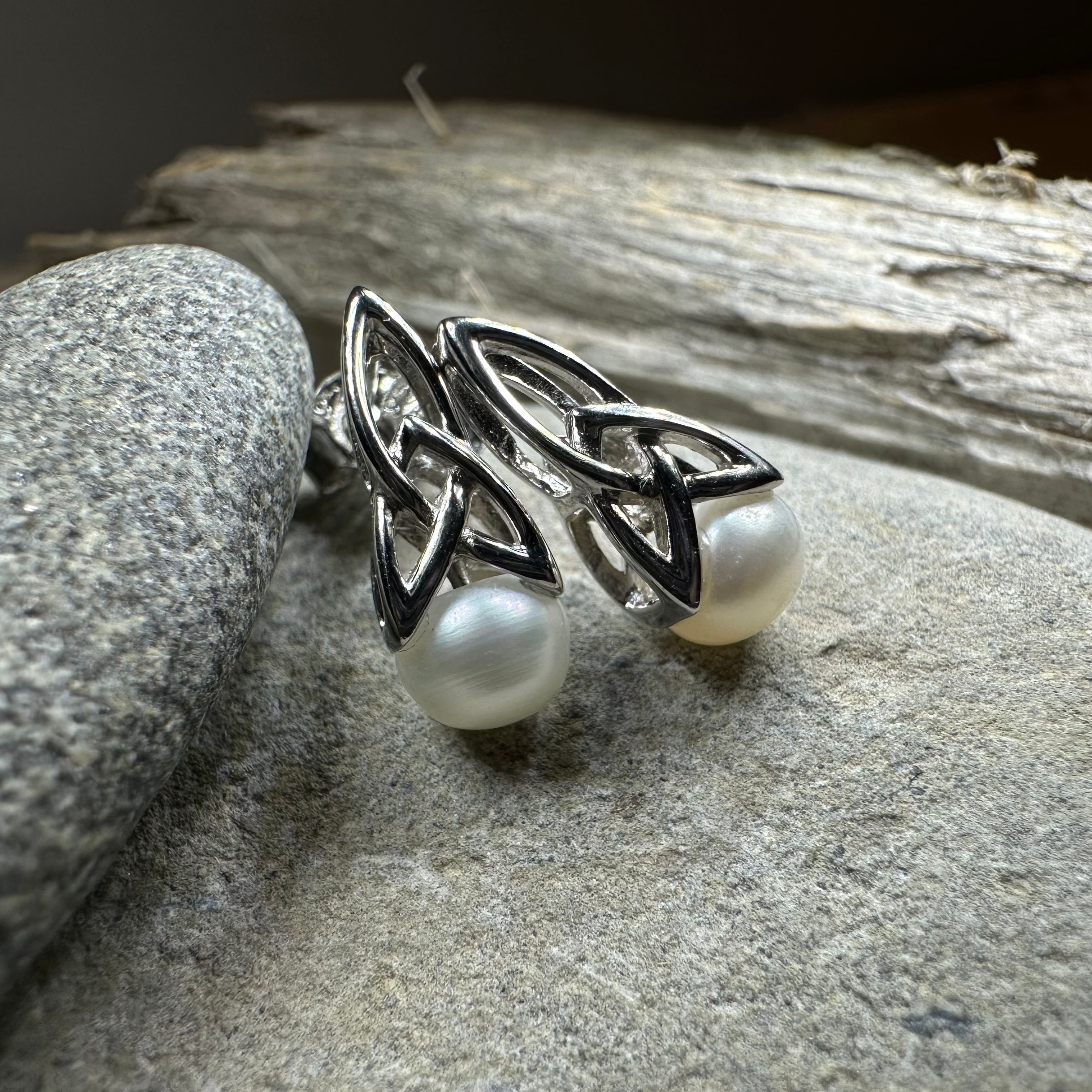 Trinity Knot Pearl Post Earring