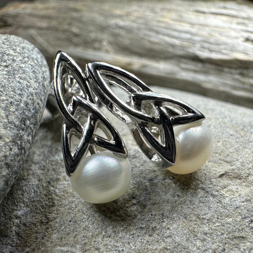 Trinity Knot Pearl Post Earring