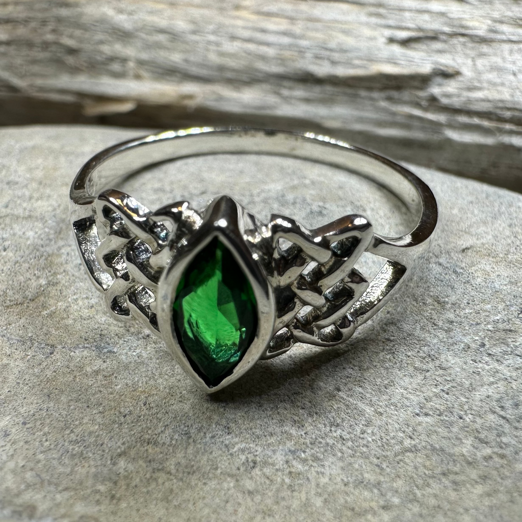 Cora Celtic Knot Ring
