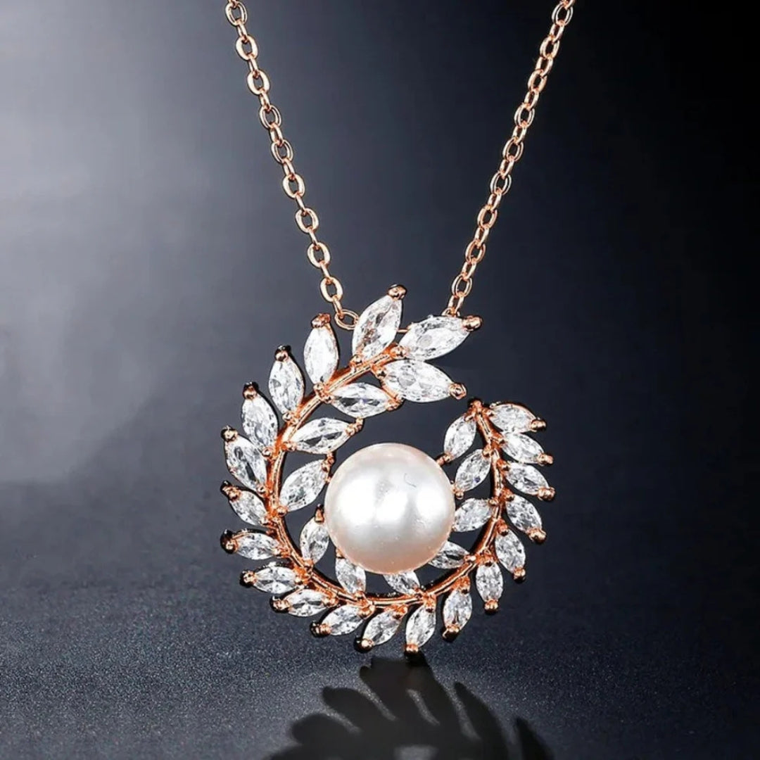 Bright Leaf Pearl Crystal Necklace