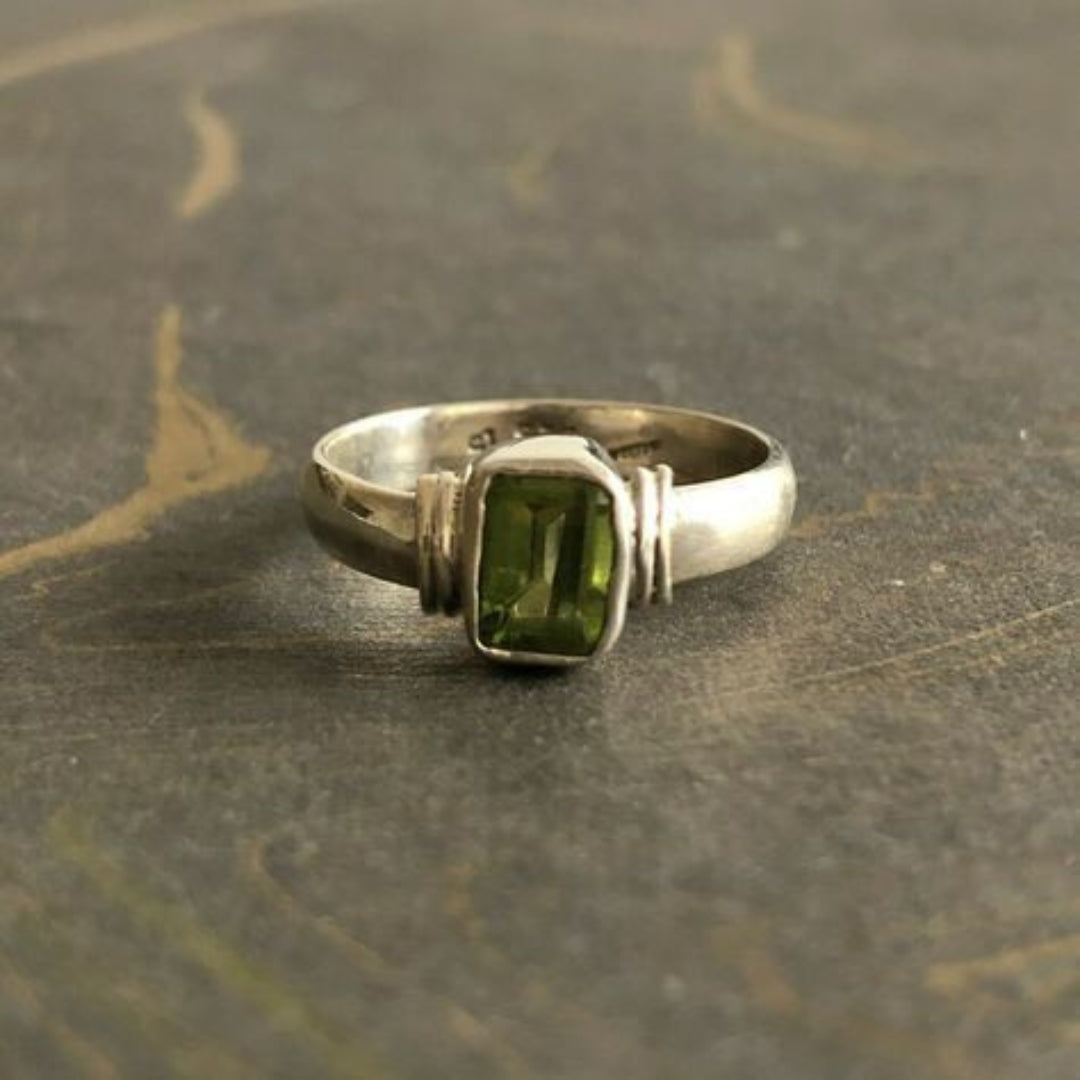 Olive Rectangular Stone Silver Ring