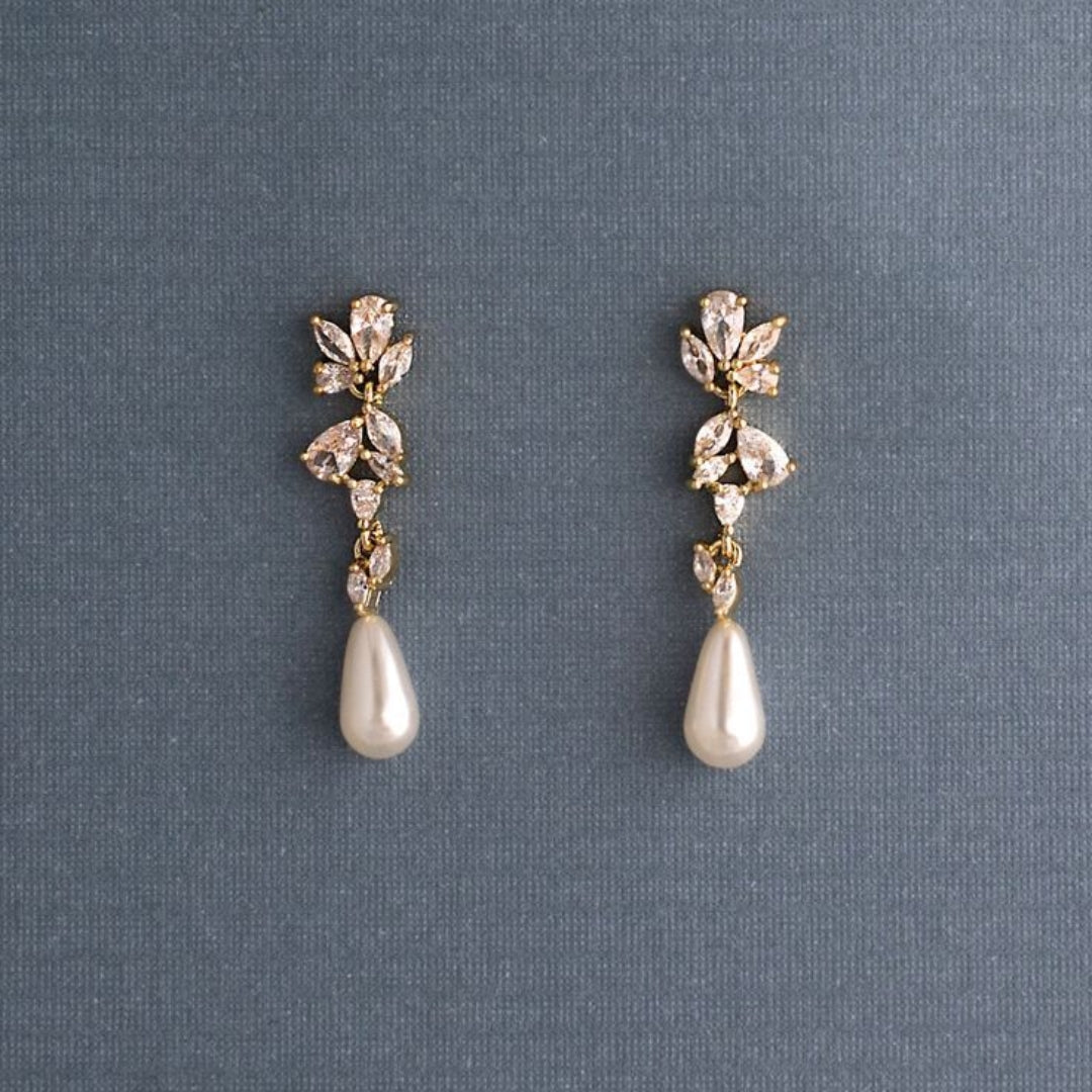Dangling Rose Crystal Pearl Earrings