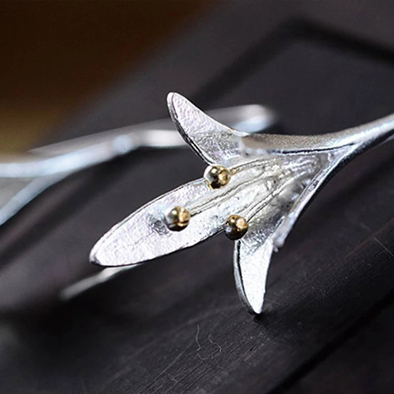 Exclusive Silver Floral Earrings