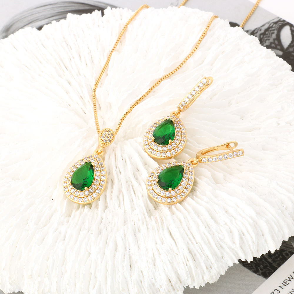 Thalienne Emerald Elegance Gold Jewelry Set